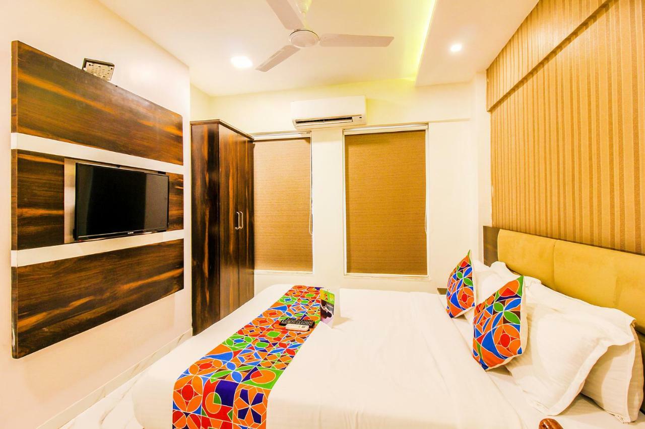 Fabhotel Plus Embassy Park Мумбай Екстериор снимка