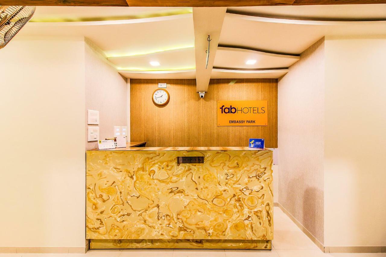 Fabhotel Plus Embassy Park Мумбай Екстериор снимка